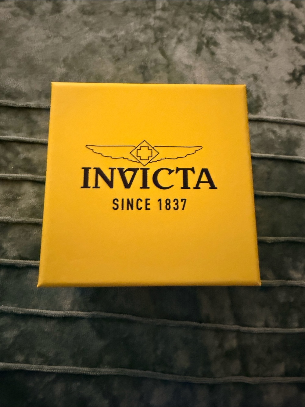 Invicta Gold Tone Rectangular Bracelet Watch with Champagne Dial - Picture 3 of 3